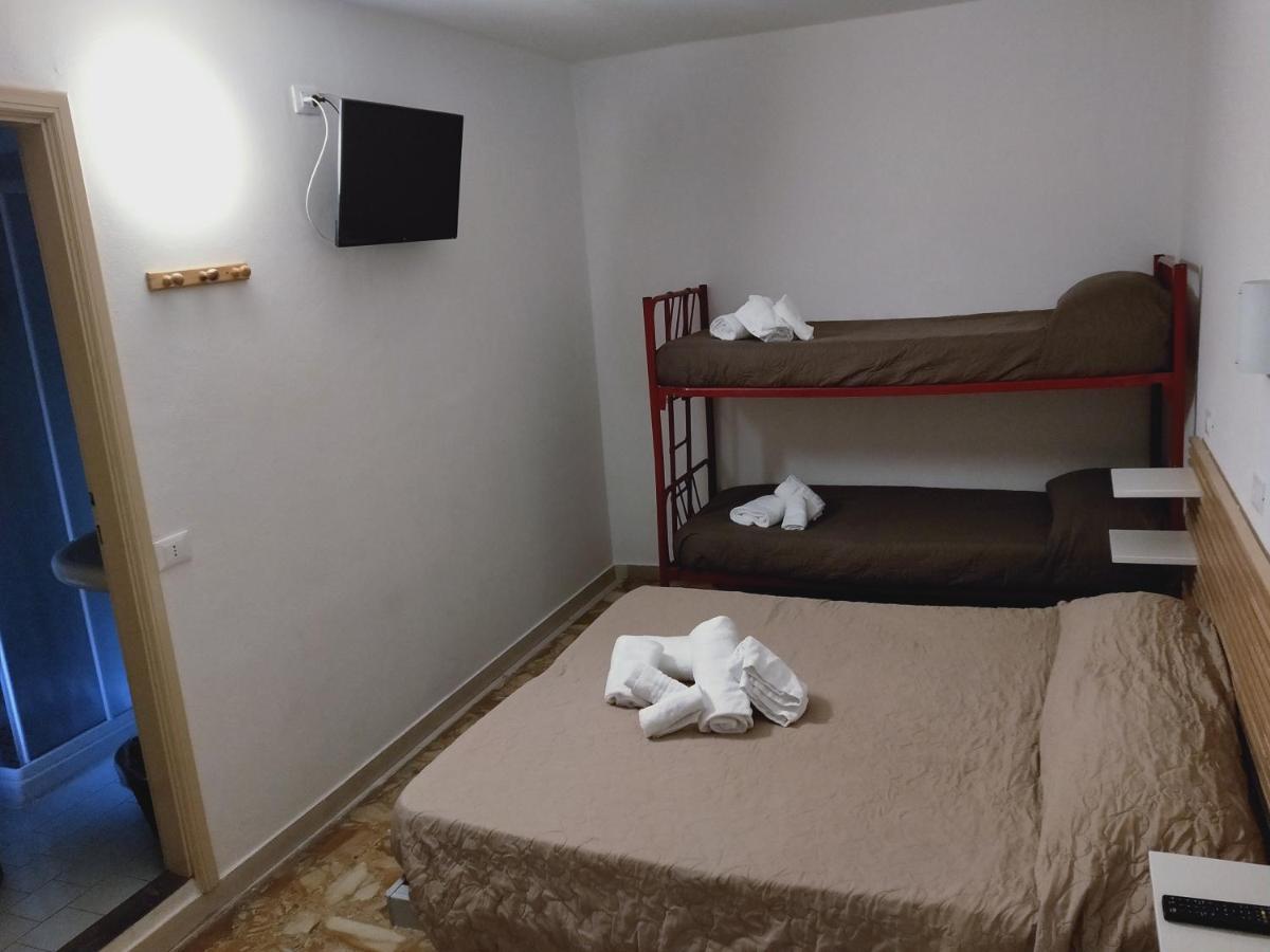 Hotel Diana Гардоне Ривера Екстериор снимка