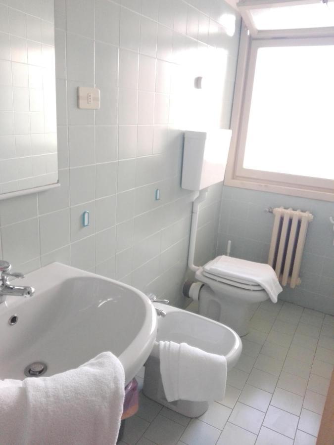 Hotel Diana Гардоне Ривера Екстериор снимка